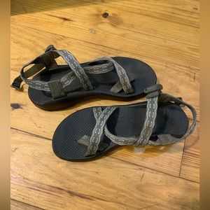 Worms size 11 chacos.